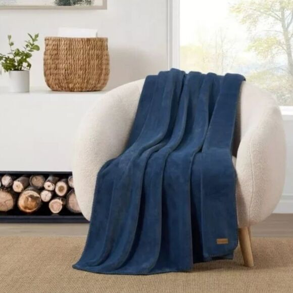 Koolaburra By Ugg Ryanna Throw Blanket- Navy - Picture 1 of 8